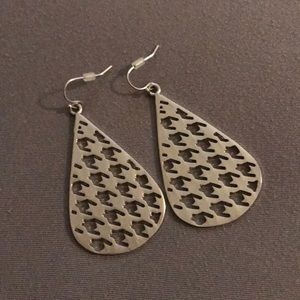 ⭐️ 5 for 15 Sale! ⭐️ Silver Houndstooth Earrings